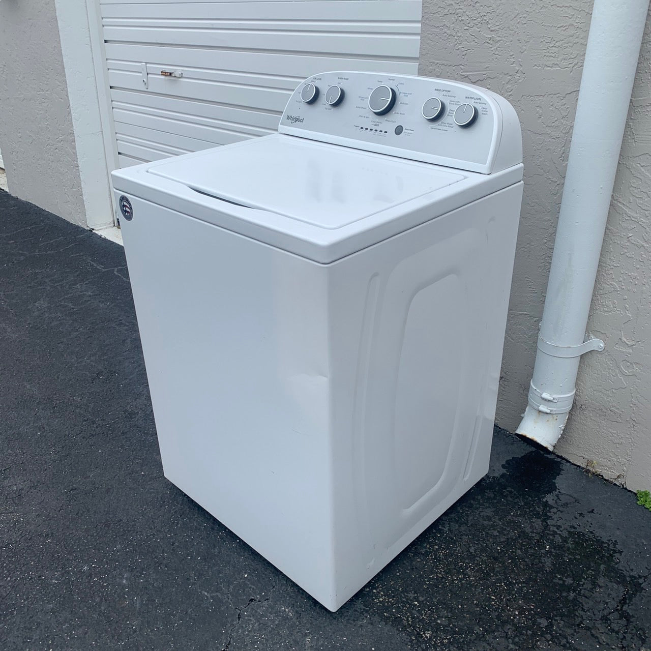 Whirlpool Washing Machine 3.8 cu. Ft. Whirlpool Washing Machine 3.8 cu. Ft.